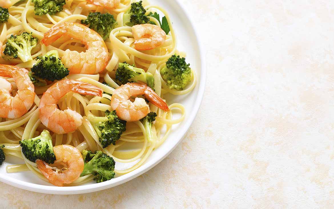 Shrimp and broccoli pasta